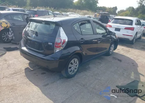 2014 Toyota Prius C Three z USA, uszkodzony, nr VIN JTDKDTB36E1083120